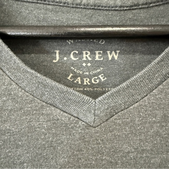 J. Crew Men's Slim Washed Gray V-Neck Shirt Size L - Picture 4 of 17